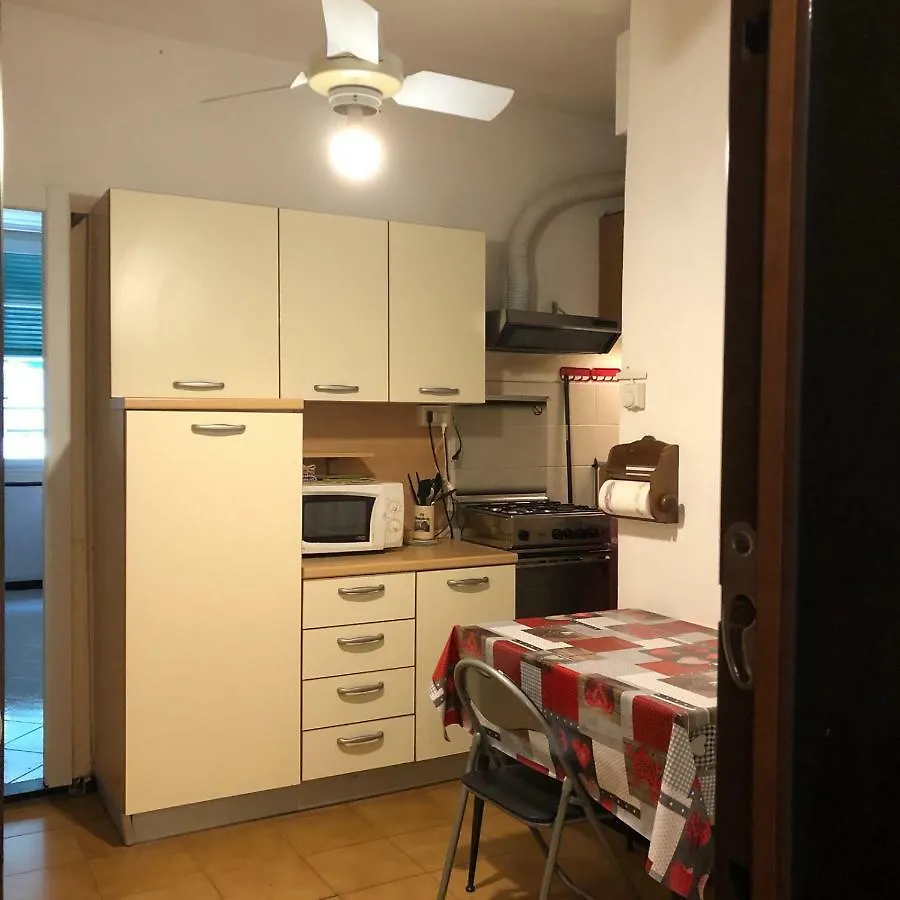 Appartamento in centro Storico Chiavari 0*,